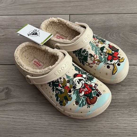 Disney x Crocs Christmas 2022 Holiday Fleece lined Mickey and Friends - Picture 4 of 6